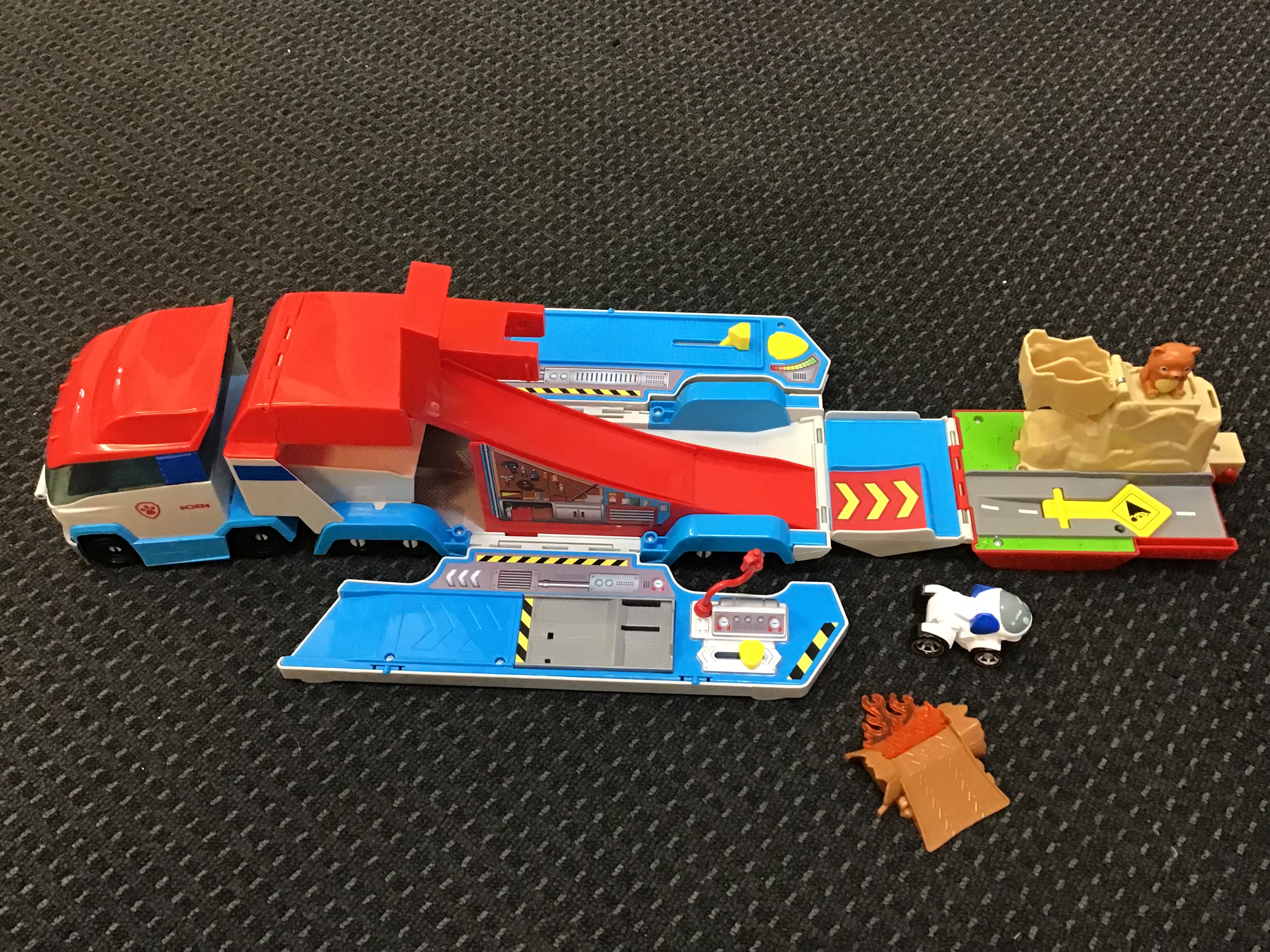 Paw Patrol Launch n Haul Truck